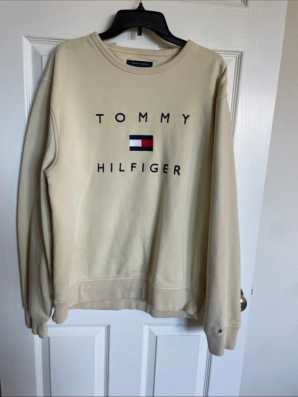 Tommy Hilfiger Cream Yellow Crewneck with Flag Logo